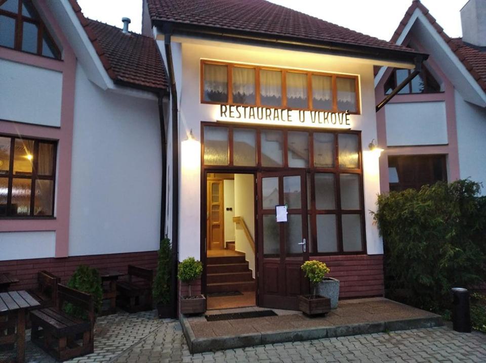 Restaurace U Vlkove Hotel Kamenice Luaran gambar