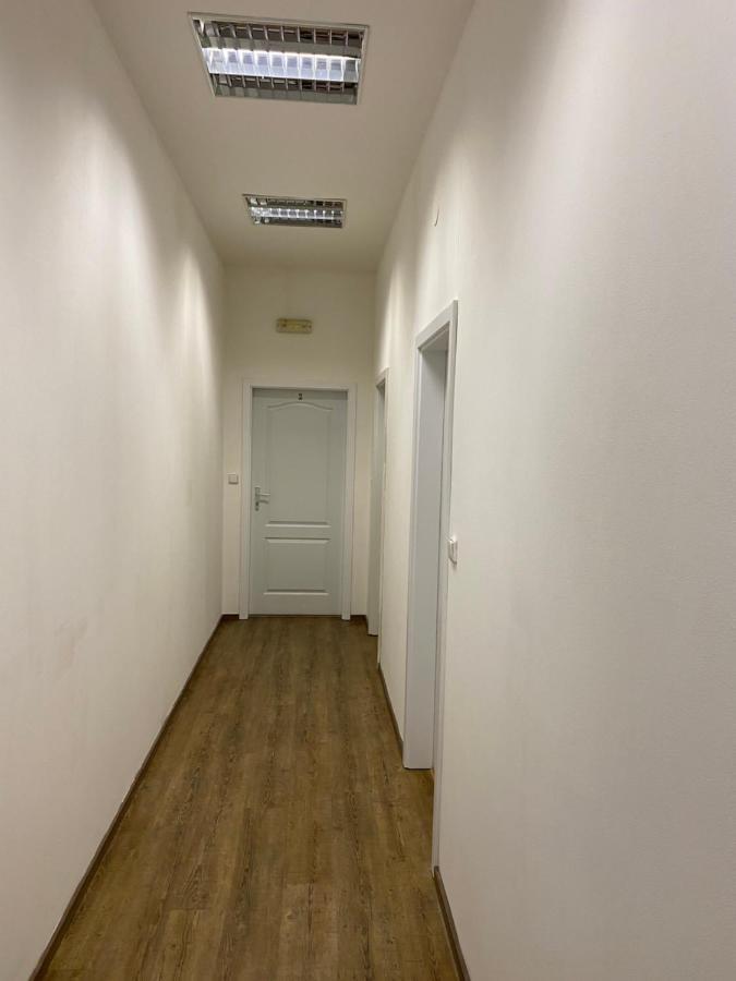 Restaurace U Vlkove Hotel Kamenice Luaran gambar