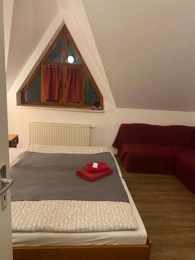 Restaurace U Vlkove Hotel Kamenice Luaran gambar